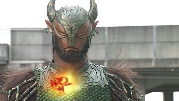 Kamen Rider Kuuga - Campo de batalla