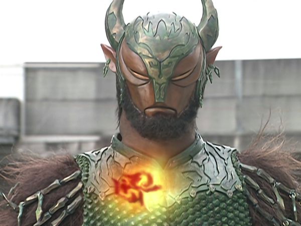 Kamen Rider Kuuga - Campo de batalla