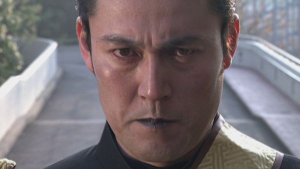 Kamen Rider Kuuga - Crisis