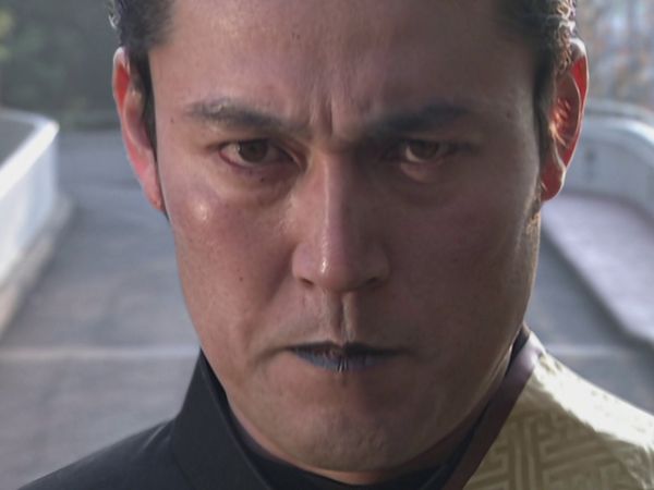 Kamen Rider Kuuga - Crisis