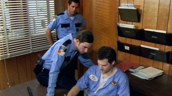 Unsolved Mysteries with Dennis Farina - Episode: 11