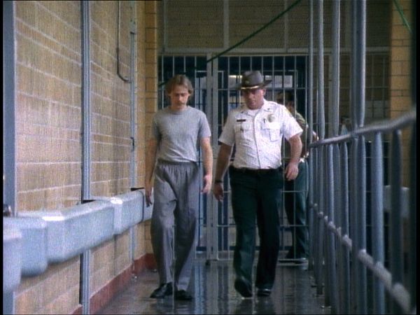 Unsolved Mysteries with Dennis Farina - Episode: 18