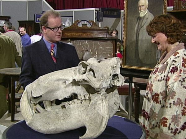 Antiques Roadshow UK - Welshpool