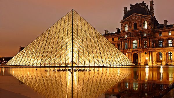 Ancient Superstructures - Le Louvre