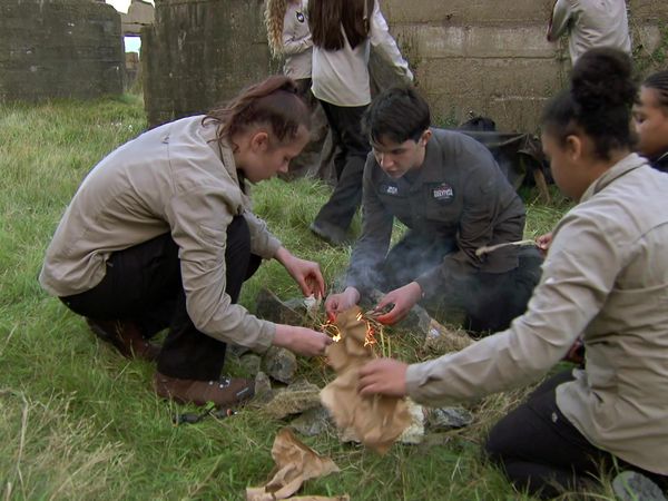 Bear Grylls: Survival School - Episode 1