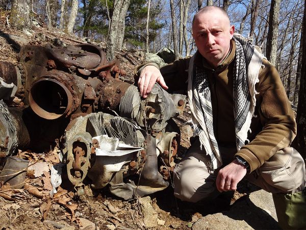 WWII Air Crash Detectives - Lost and Confused: Sharp Top Mountain B-25 Crash