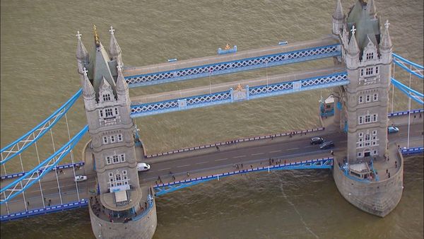 Rivers With Jeremy Paxman - The Thames