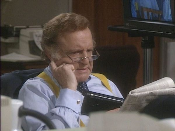 Drop The Dead Donkey - Sally's Arrival