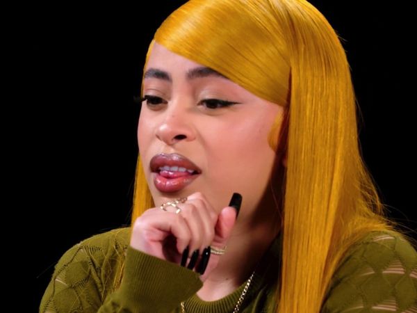Hot Ones - Ice Spice Gets Melted by Spicy Wings