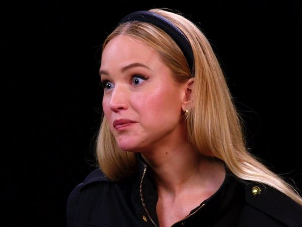 Hot Ones - Jennifer Lawrence Sobs in Pain While Eating Spicy Wings