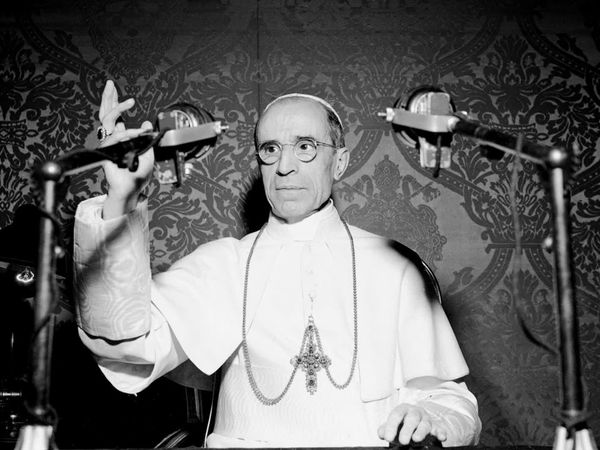 Pope: The Most Powerful Man in History - The Wartime Popes