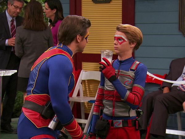 Henry Danger - Um Henry, Três Garotas - Parte 1