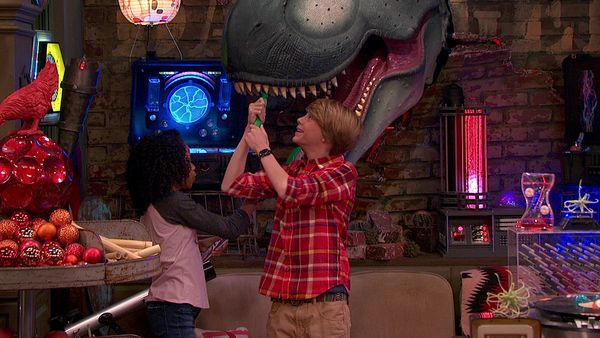 Henry Danger HD - La trampa del balde