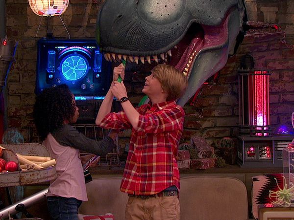 Henry Danger HD - La trampa del balde