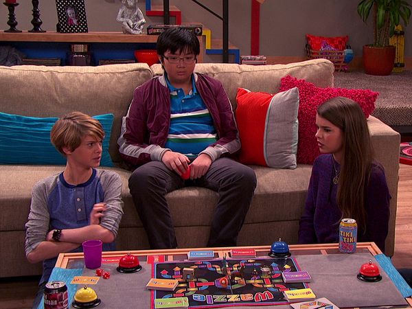 Henry Danger HD - El beso en el ascensor