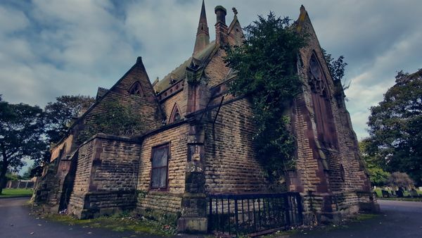 Ghost Dimension - The Haunting of the Forgotten Chapel