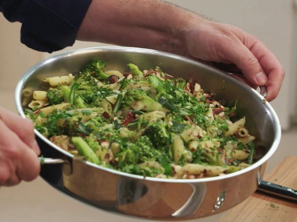 Rachs 5€-Küche - Penne mit Brokkoli und Gremolata
