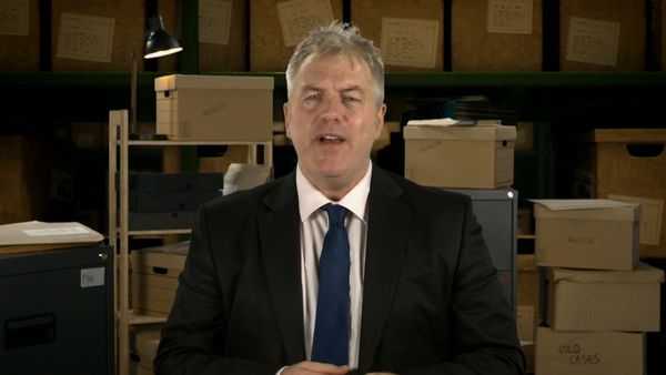 Donal MacIntyre's Murder Files - Parachute Murder Bid