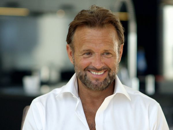 Til Middag Hos - Dennis Knudsen