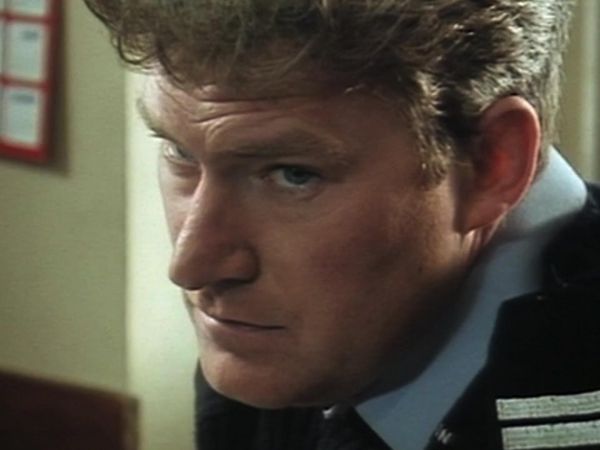 London's Burning - Episode 9
