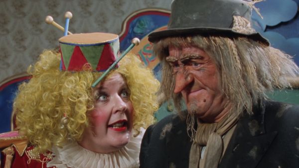 Worzel Gummidge Down Under - Ten Heads Are Better Than One