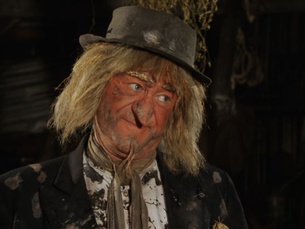 Worzel Gummidge Down Under - Runaway Train