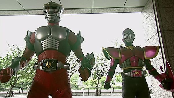 Kamen Rider Ryuki - La Carta del Destino