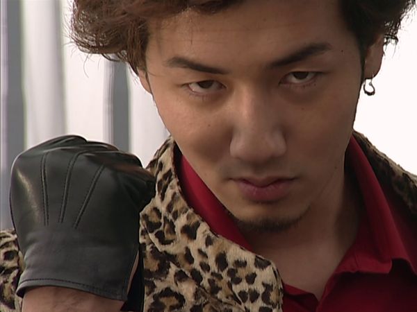 Kamen Rider Ryuki - El Surgimiento de un Nuevo Tipo