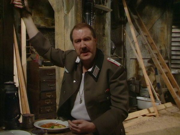 Allo 'Allo! - Heiratspläne