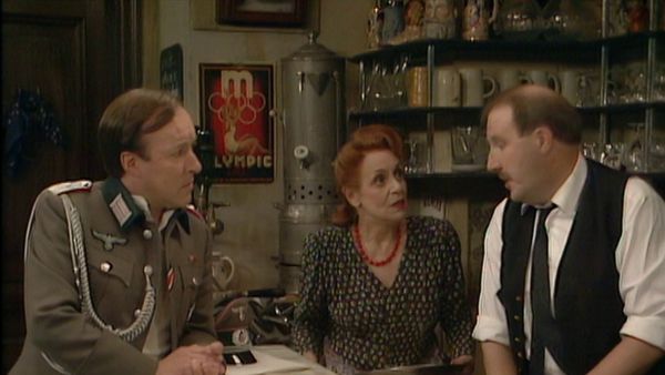 Allo 'Allo! - Kommunisten im Café