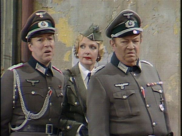 Allo 'Allo! - Minenabwurf
