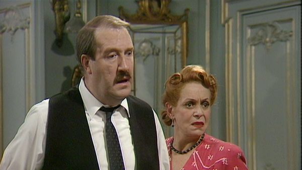 Allo 'Allo! - Von Flockenstuffen übernimmt