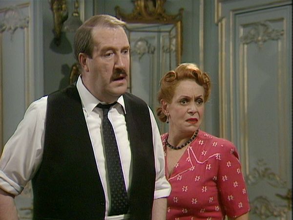 Allo 'Allo! - Von Flockenstuffen übernimmt