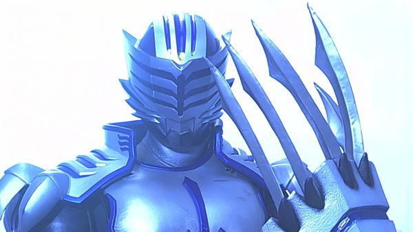 Kamen Rider Ryuki - El héroe luchará