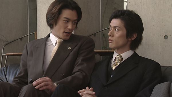 Kamen Rider Ryuki - La Felicidad del Espejo