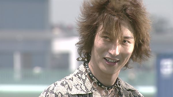 Kamen Rider Ryuki - La Niña y la Ouja
