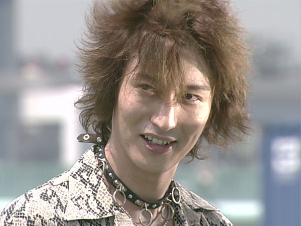 Kamen Rider Ryuki - La Niña y la Ouja