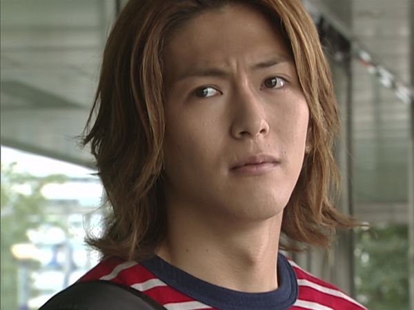 Kamen Rider Ryuki - Yui va al blanco