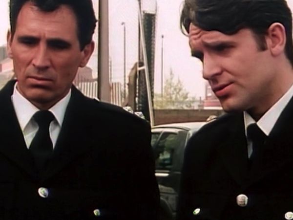 London's Burning - Episode 12