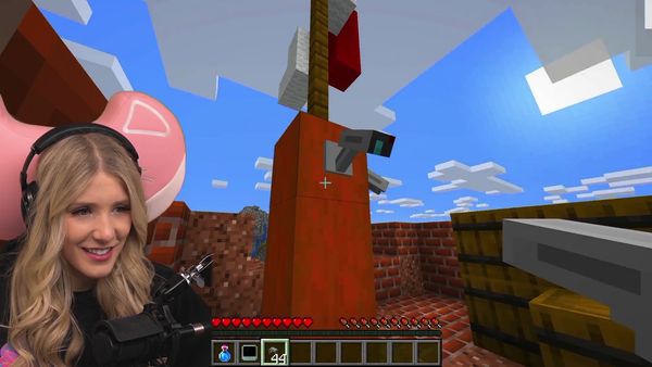 BriannaPlayz - 7 Ways to Steal Preston's Diamonds in Minecraft