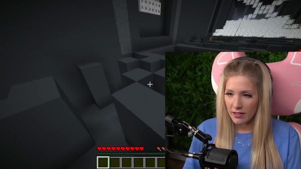 BriannaPlayz - Escaping Minecraft Prison with Preston: Part 2