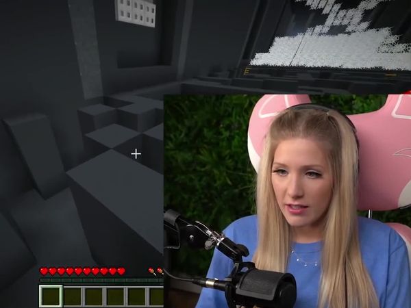 BriannaPlayz - Escaping Minecraft Prison with Preston: Part 2
