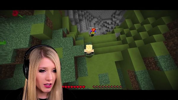 BriannaPlayz - Trapped By Halloween Mobs In Minecraft: Part 1