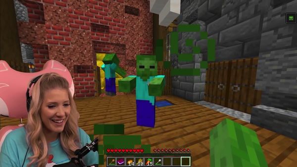 BriannaPlayz - Escaping the Deadliest Zombies in Minecraft: Part 1