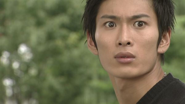 Kamen Rider Ryuki - Ella se Despierta del Coma