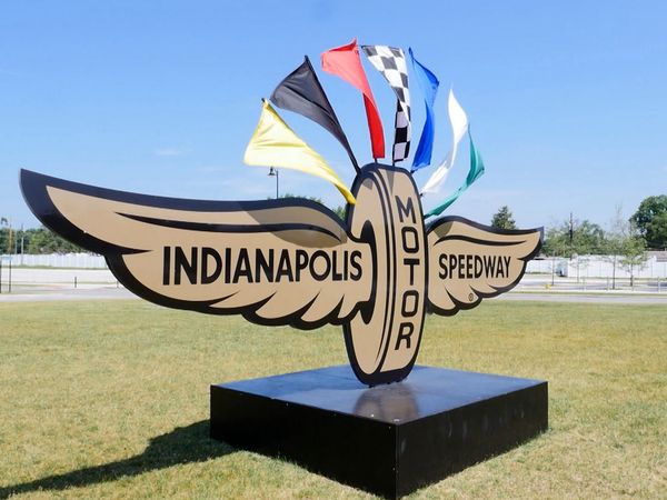 Legendary Motorcar - An Adventure in Indy