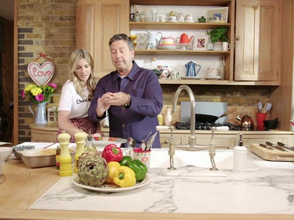 John and Lisa's Weekend Kitchen - Episode 4
