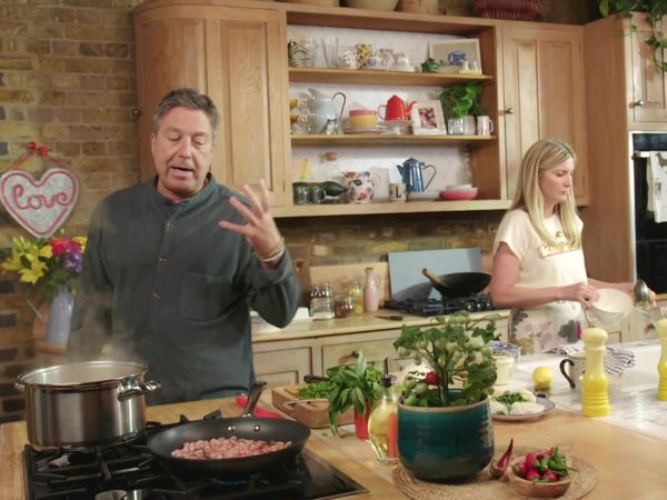 John and Lisa's Weekend Kitchen - Episode 7