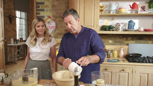 John and Lisa's Weekend Kitchen - Episode 8