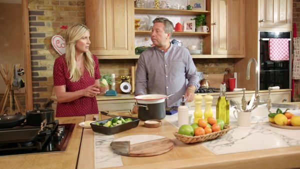 John and Lisa's Weekend Kitchen - Episode 3